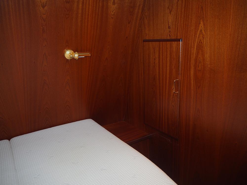 Aft cabin, Accommodation